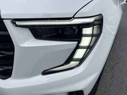 New 2025 GMC Acadia Elevation w/ Black Edition image 9