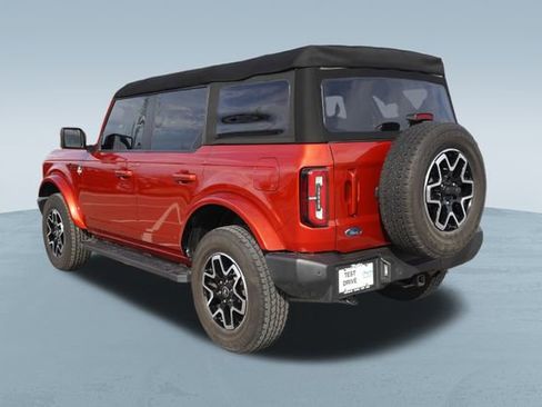 Used 2023 Ford Bronco Outer Banks image 5