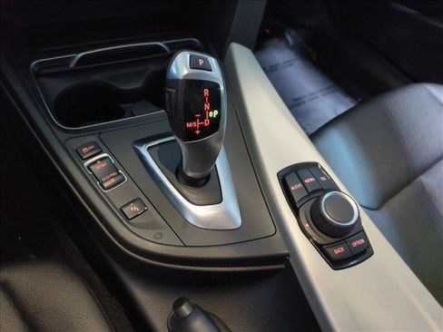 Used 2017 BMW 320i Sedan RWD image 13
