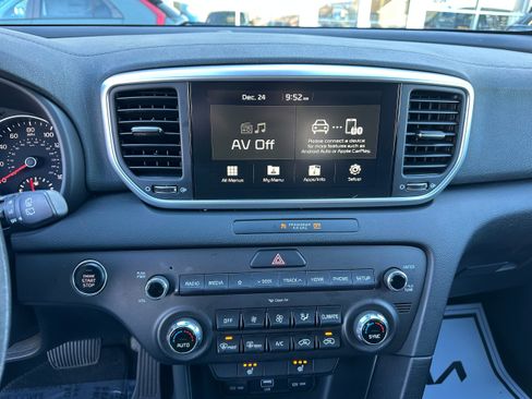 Used 2022 Kia Sportage LX w/ LX AWD Value Edition Package image 33