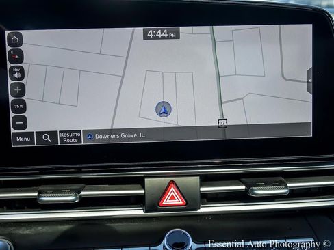 Used 2025 Hyundai Elantra Limited FWD image 19