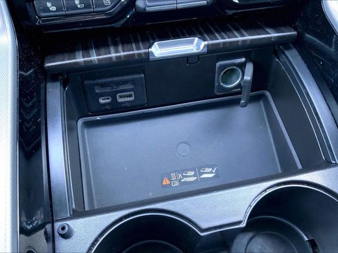 Used 2021 GMC Yukon Denali w/ Denali Ultimate Package image 34