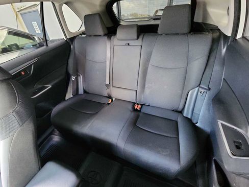 Used 2022 Toyota RAV4 LE image 22