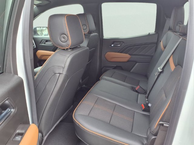 New 2026 GMC Canyon AT4 AWD/4WD image 18
