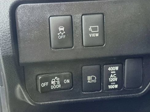 Used 2023 Toyota Tacoma TRD Off-Road w/ TRD Premium Off Road Package AWD/4WD image 21