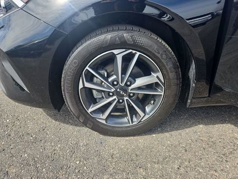 Used 2023 Kia Forte LXS w/ LXS Technology Package image 27