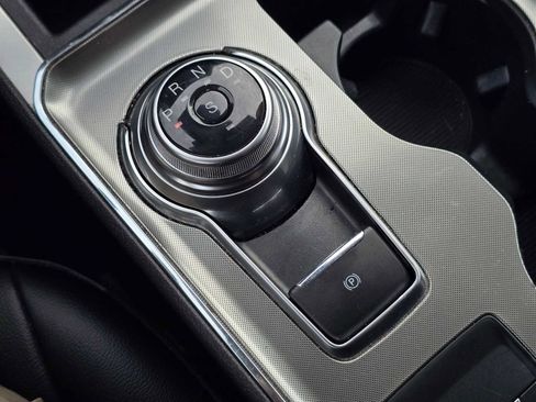 Used 2022 Ford Edge SEL image 36