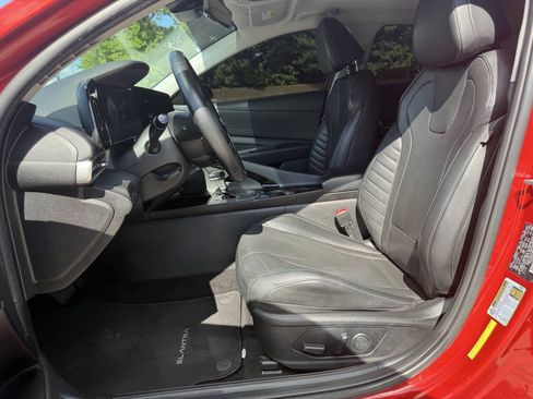 Used 2021 Hyundai Elantra Limited w/ Cargo Package FWD image 4