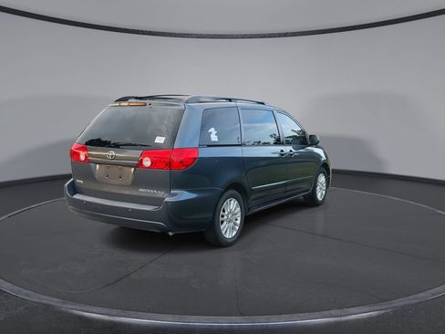 Used 2008 Toyota Sienna XLE FWD image 8
