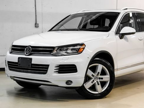 Used 2014 Volkswagen Touareg VR6 AWD/4WD image 6