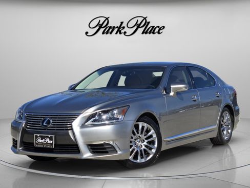 Used 2017 Lexus LS 460 Comfort Package w/ Comfort Package image 1