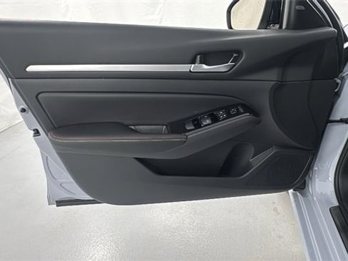 New 2025 Nissan Altima 2.5 SR w/ SR Premium Package image 16