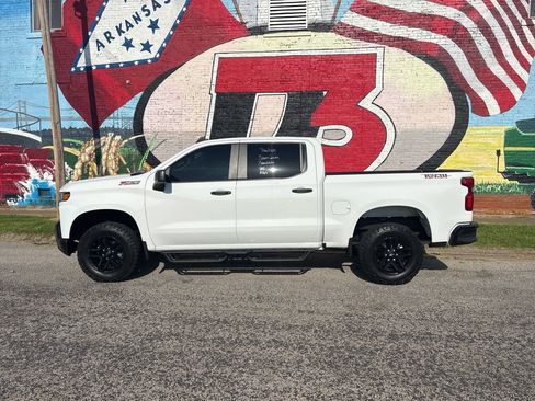 Used 2019 Chevrolet Silverado 1500 Custom Trail Boss w/ Custom Convenience Package AWD/4WD image 3