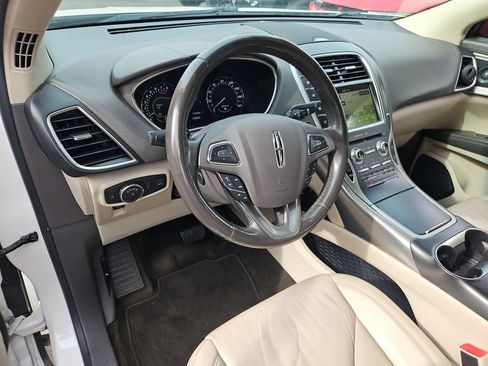 Used 2016 Lincoln MKX Select w/ Select Plus Package AWD/4WD image 13