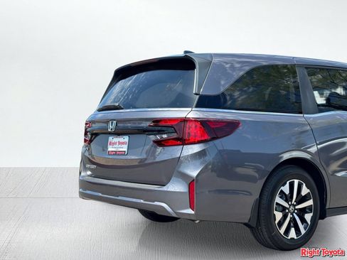 Used 2026 Honda Odyssey EX-L image 11
