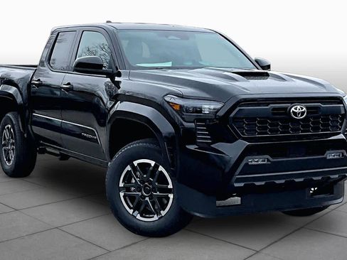 New 2026 Toyota Tacoma TRD Sport AWD/4WD image 2