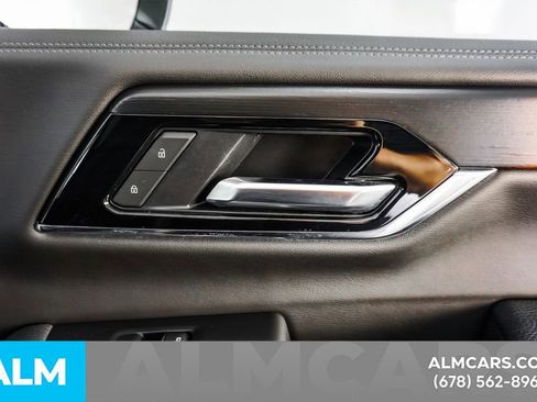 Used 2025 GMC Yukon XL Denali RWD image 48