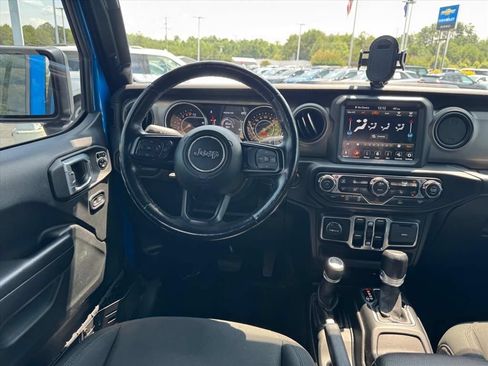 Used 2021 Jeep Gladiator Sport AWD/4WD image 13