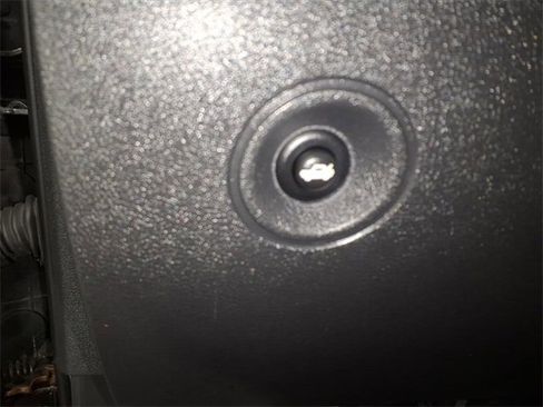 Used 2010 Chrysler 300 Touring image 27