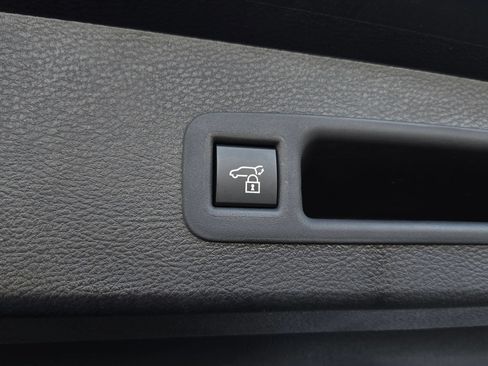 Certified 2026 Toyota Sienna XLE FWD image 27