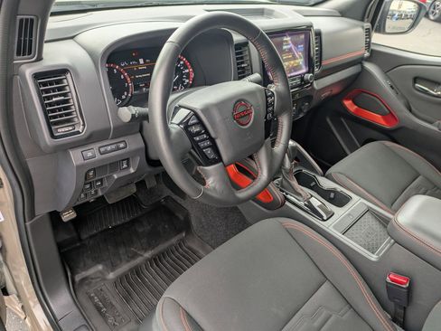 Used 2023 Nissan Frontier PRO-4X w/ Pro Convenience Package image 22