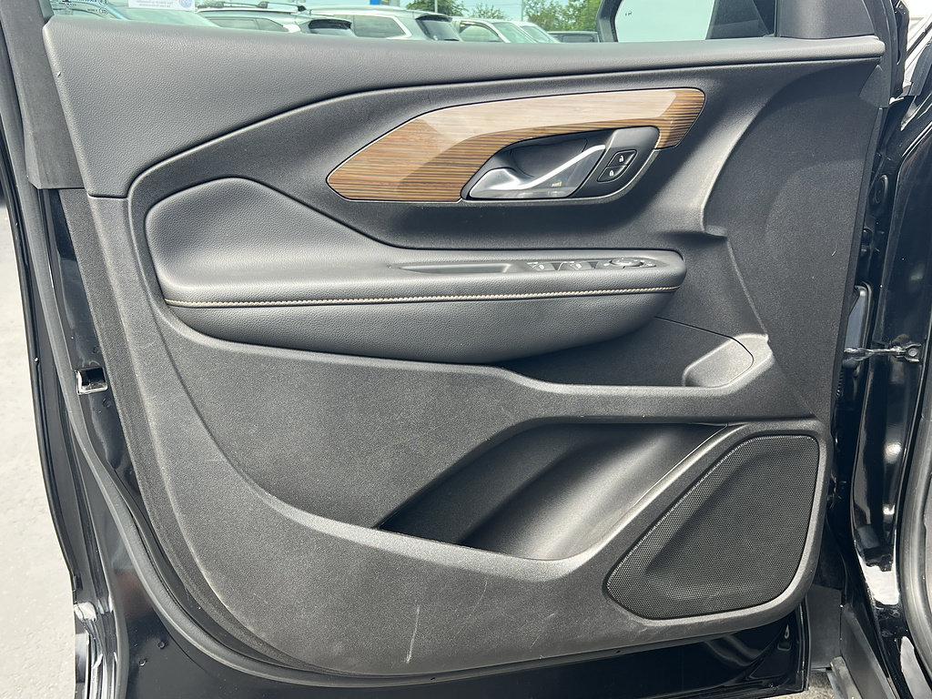 Used 2018 GMC Terrain SLE w/ Driver Convenience Package FWD image 25