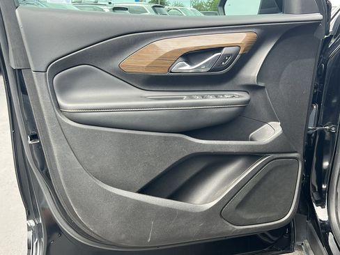 Used 2018 GMC Terrain SLE w/ Driver Convenience Package FWD image 25