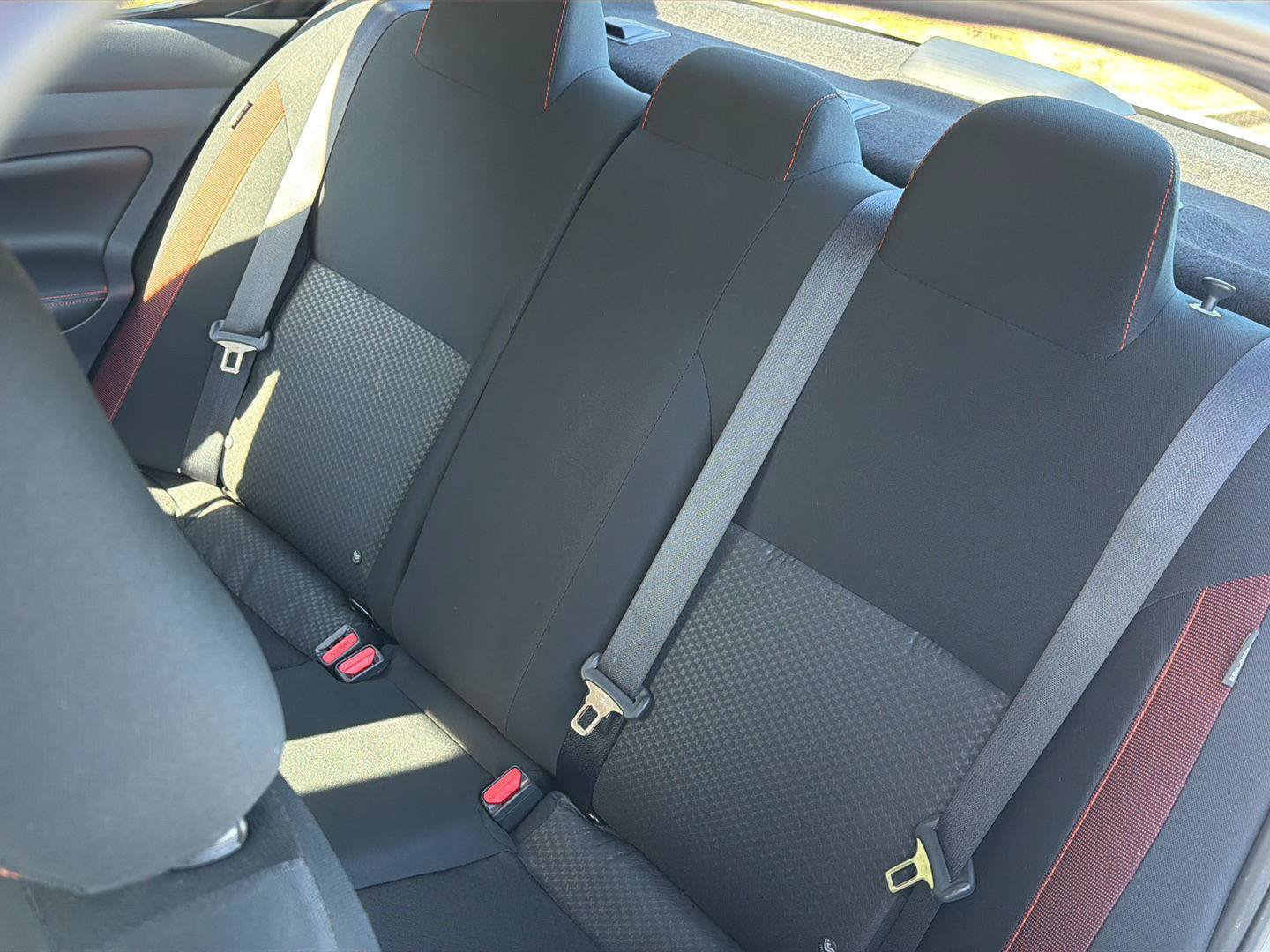 Used 2025 Nissan Versa SR FWD image 29