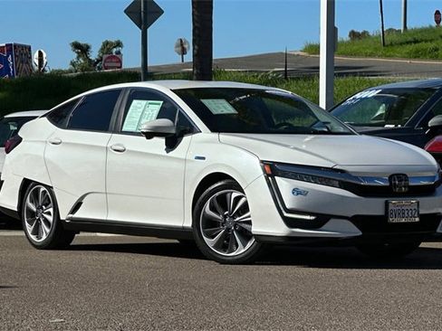 Certified 2021 Honda Clarity Plug-In Hybrid image 3