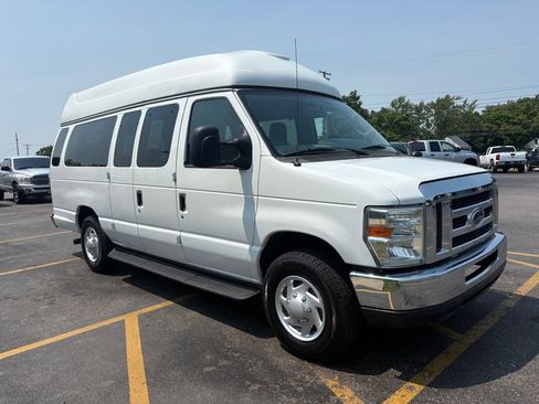 Used 2012 Ford E-350 and Econoline 350 XLT RWD image 4