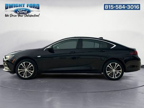 Used 2018 Buick Regal Preferred FWD image 2