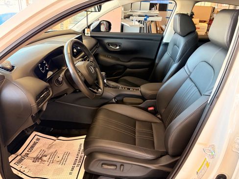 Used 2023 Honda HR-V EX-L image 11