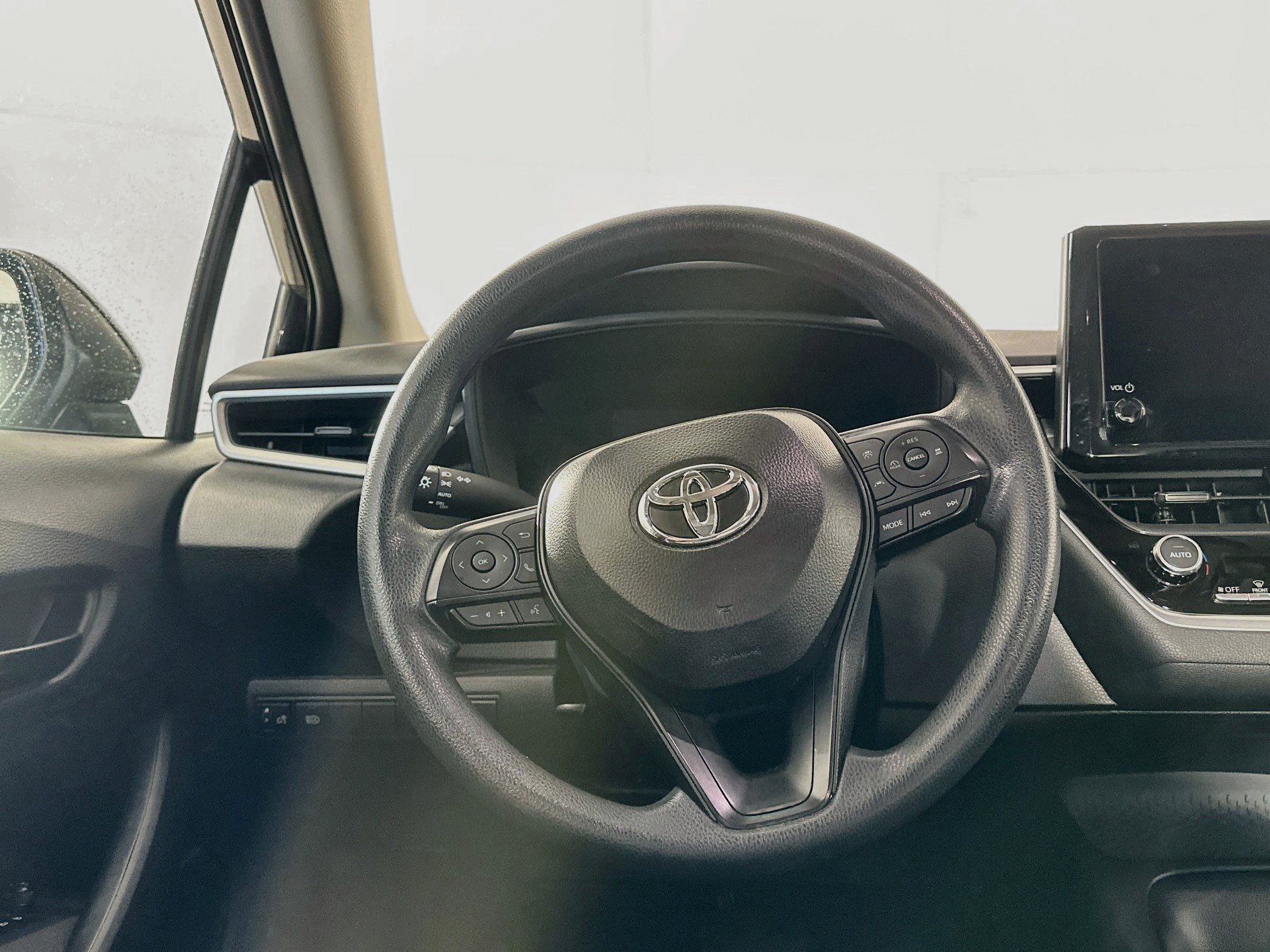 Used 2026 Toyota Corolla LE FWD image 18