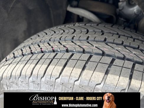 Used 2024 GMC Yukon XL SLT AWD/4WD image 21