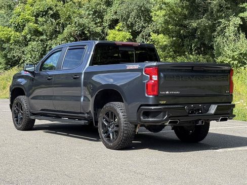 Used 2021 Chevrolet Silverado 1500 LT Trail Boss w/ Convenience Package II AWD/4WD image 2