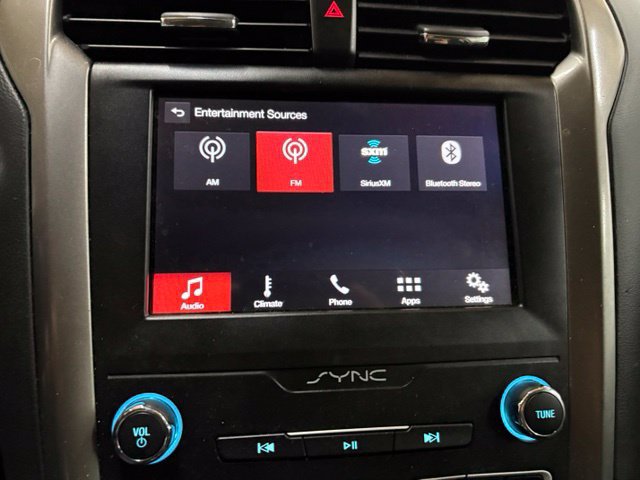 Used 2019 Ford Fusion SE FWD image 30