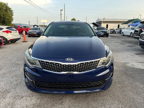 Used 2018 Kia Optima EX w/ Premium Package FWD image 2