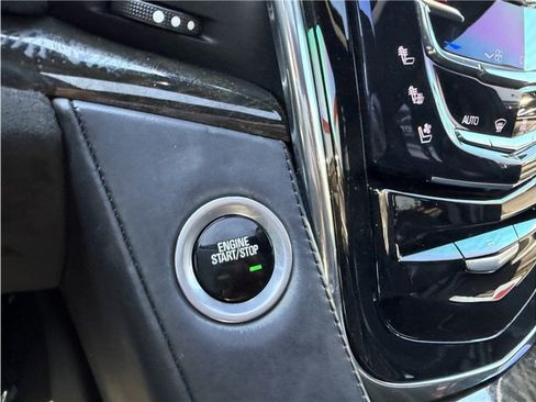 Used 2016 Cadillac Escalade Platinum AWD/4WD image 46