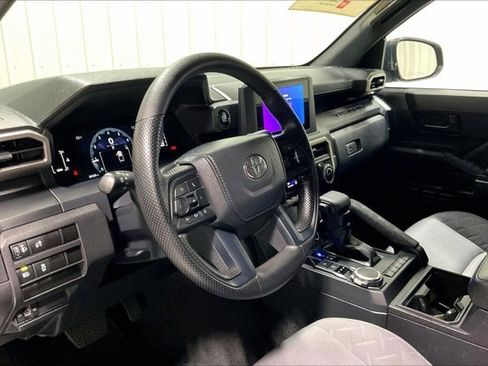 Certified 2024 Toyota Tacoma SR AWD/4WD image 14