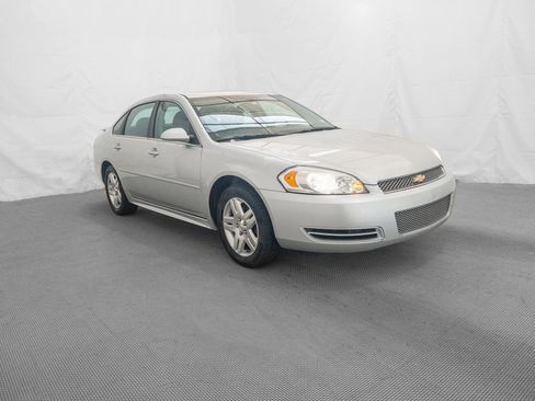 Used 2013 Chevrolet Impala LT w/ LT Sunroof Package image 3