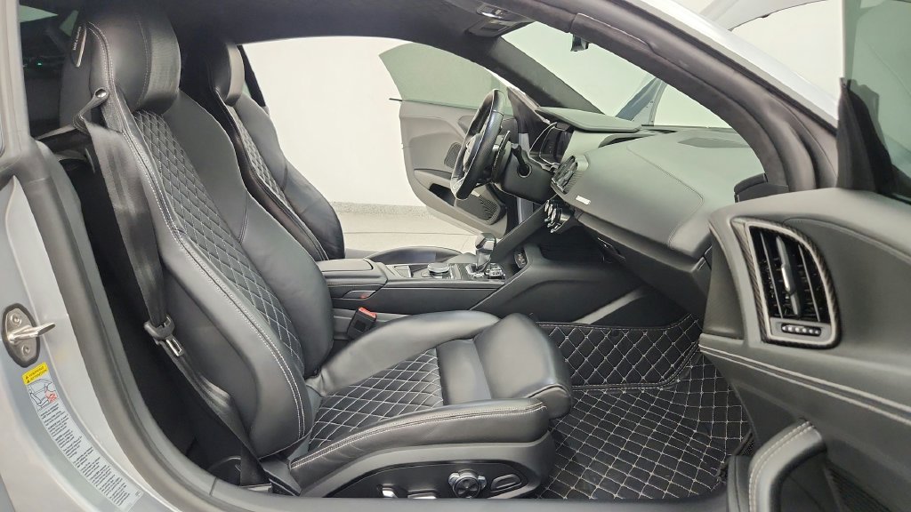 Used 2017 Audi R8 V10 plus AWD/4WD image 34