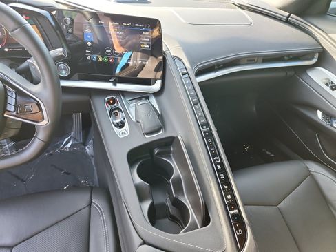 Used 2021 Chevrolet Corvette Stingray Preferred Cpe w/ Battery Protection Package RWD image 11