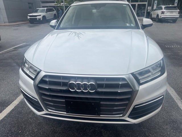 Used 2018 Audi Q5 2.0T Premium Plus w/ Premium Plus Package AWD/4WD image 2