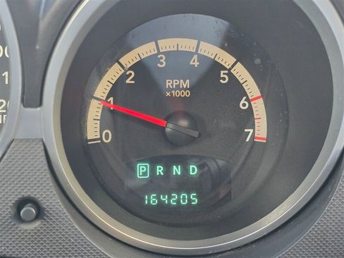 Used 2010 Dodge Nitro Detonator AWD/4WD image 5