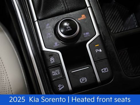 Certified 2025 Kia Sorento S AWD/4WD image 23