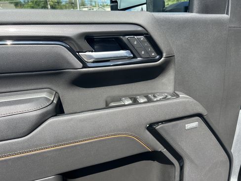 New 2026 GMC Sierra 2500 AT4 w/ Technology Package AWD/4WD image 18