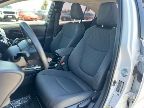 Used 2022 Toyota Corolla LE FWD image 14