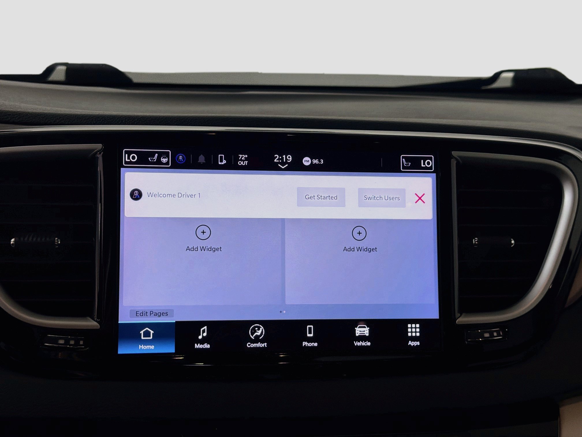 Used 2024 Chrysler Pacifica Touring-L FWD image 19