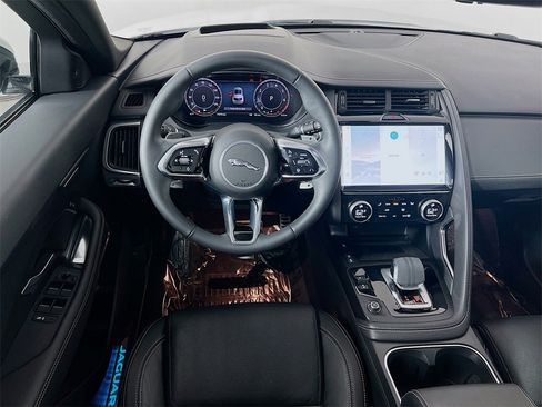 Certified 2024 Jaguar E-PACE R-Dynamic SE image 24