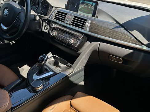 Used 2017 BMW 330i xDrive Sedan AWD/4WD image 12